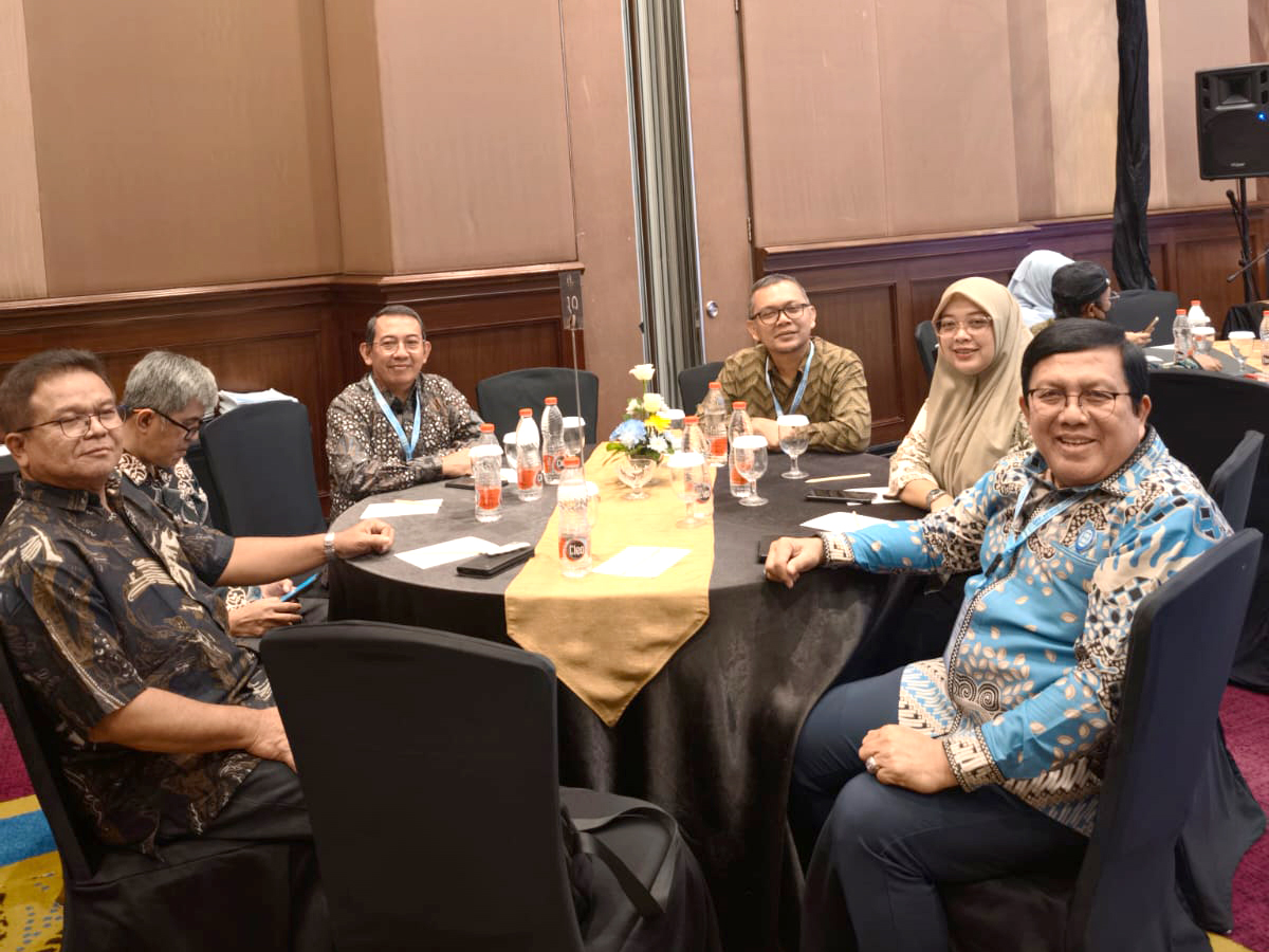Mengikuti MUSPROV Ke - 10 DPP APINDO Provinsi Jawa Barat (Hari Kedua)